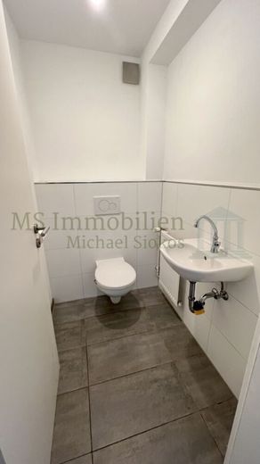 *** Denkmalgeschütztes EFH + Dreifamilienhaus im Herzen von Lampertheim *** – EFH EG Gäste-WC