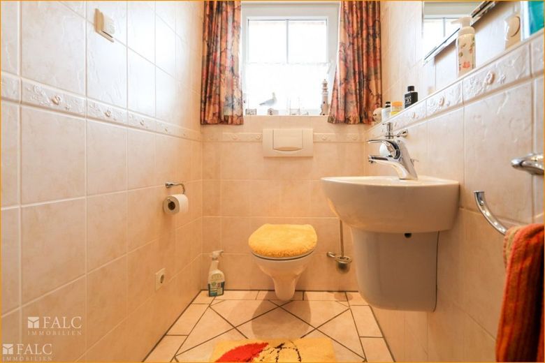 Wohntraum in ruhiger Lage – Gäste WC EG