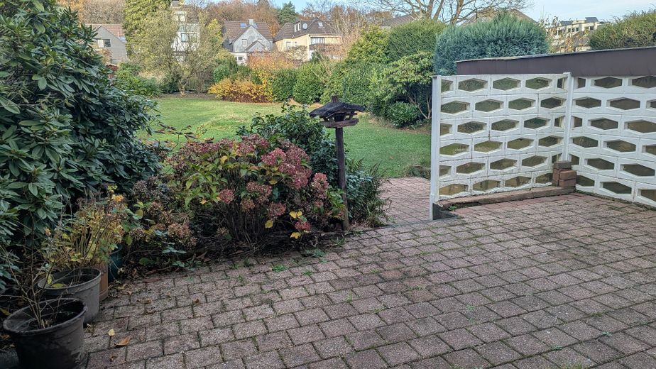 Blick von Terasse auf den Gart