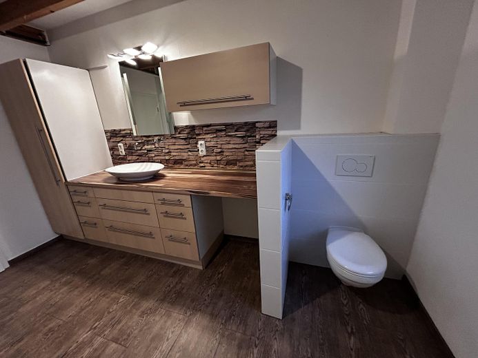 Bad Wohnung Süd 1.OG