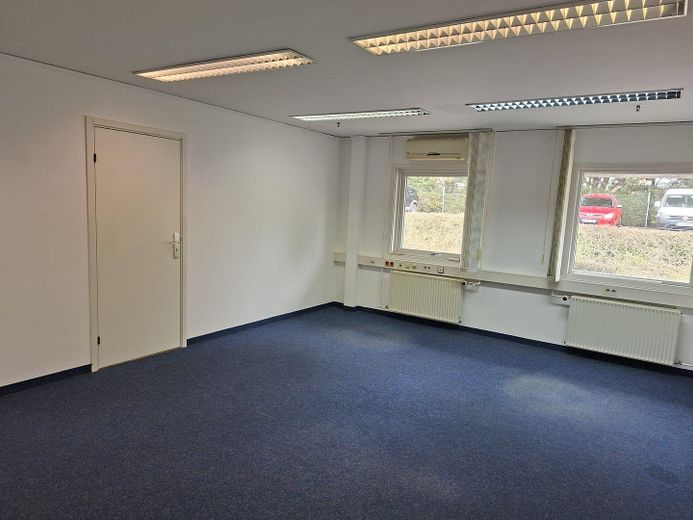 Büro, Lager und Produktionshallen, beheizt und gesprinklert – Büro 1