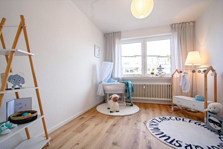 Kinder-/Arbeitszimmer