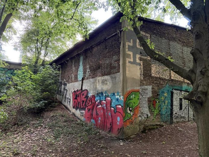 OPPORTUNITÉ RARE AVEC POTENTIEL DE DÉVELOPPEMENT – Foto 1