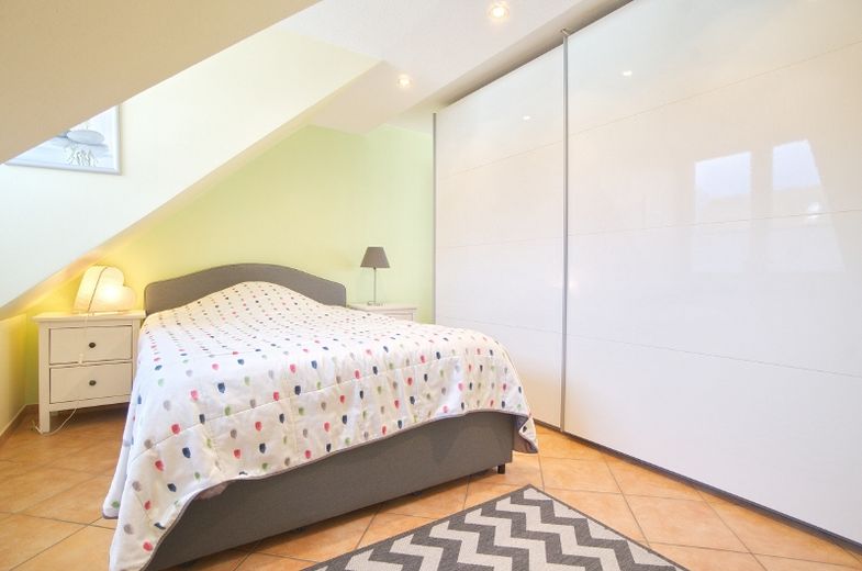 Viel Wohnkomfort: Renovierte Wohnung mit Balkonterrasse und gehobener Komplettausstattung in ruhiger, guter Wohnlage – 1f63ba8657d5c0c982c8ddb3f059a15d8a37d861.jpg