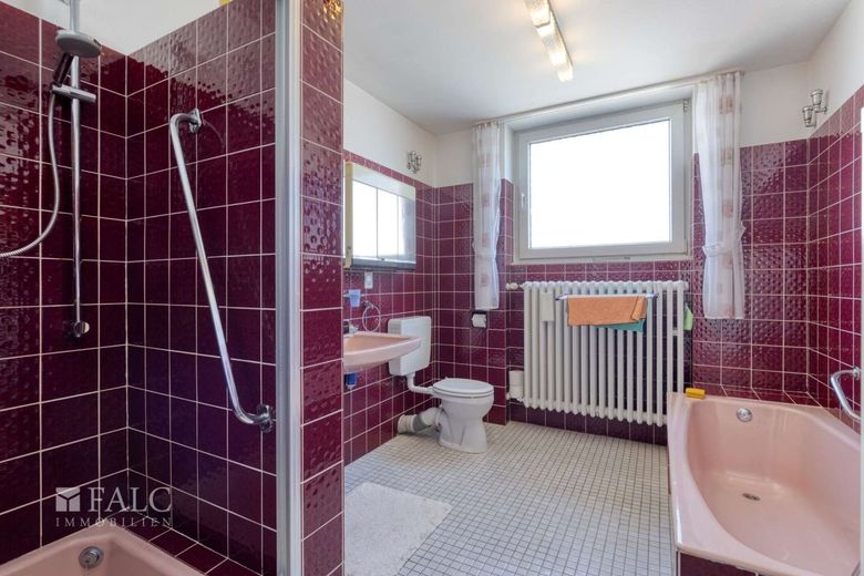 Großer Familientraum mit 952m² Grundstück! – Badezimmer 2