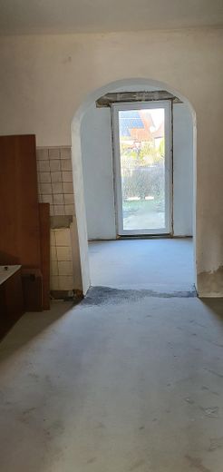 Vecchio casale con 9 stanze, garage e tre piani sottotetto – Foto 23