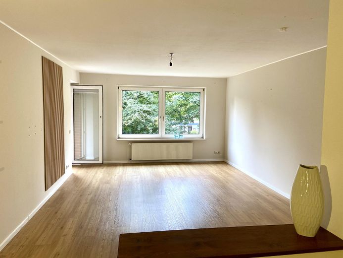 إطلالة على المساحات الخضراء عند غابة المدينة – Viel Platz: 27qm 