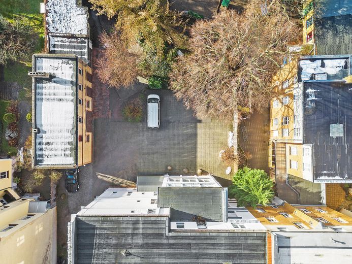 Aydınlık ticari alanlar bodrum katta + muayenehane, ofis, stüdyo, kozmetik - Cottbus'un en iyi konumu – Foto 6