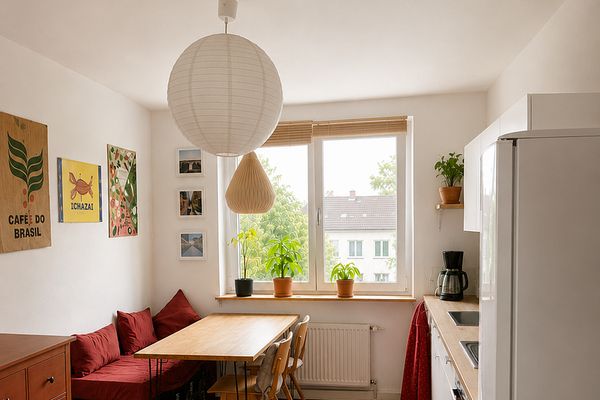 Helle 2 Zimmer-Wohnung für Singles, WG oder Pärchen