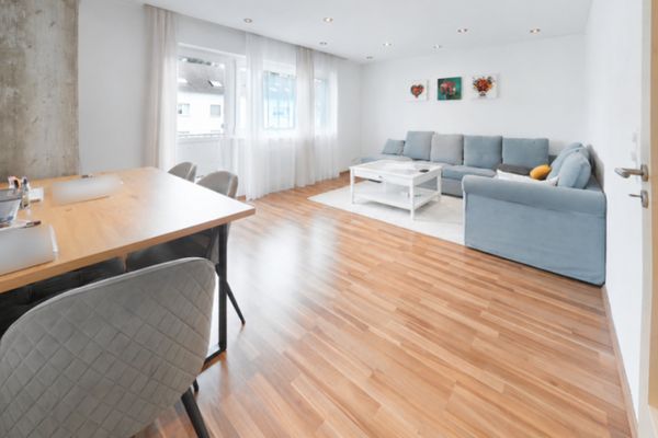 Modernizzata e ben distribuita – appartamento di 3 locali con balcone a Gengenbach