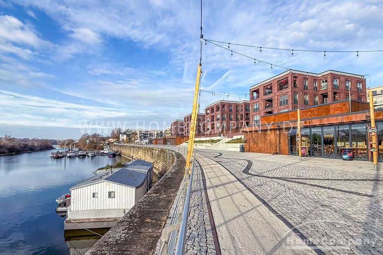 26055 HomeCompany Dresda Ammobiliato/Furnished appartamento monolocale a Dresda-Hafencity con balcone max. 2 persone – 12181debfd7c41f25ffeab0fed3eb54374d60af8.jpg