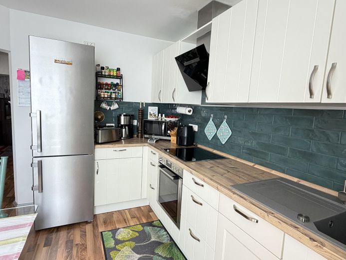 100m² Wohnung mit Fußbodenheizung, Klimaanlage, Balkon, 2 PKW Stellplätze – Foto 22