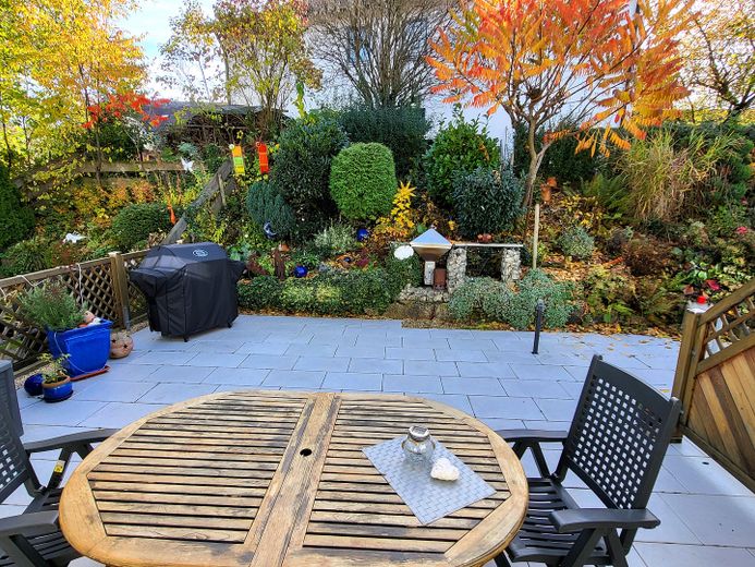 Terrasse mit Garten 1. OG