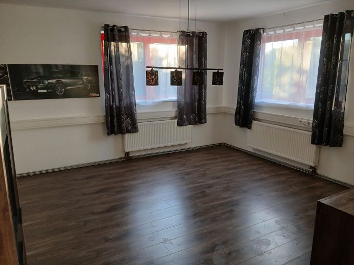 Studentenwohnung – Schlaf/ Wohnzimmer Nr.1
