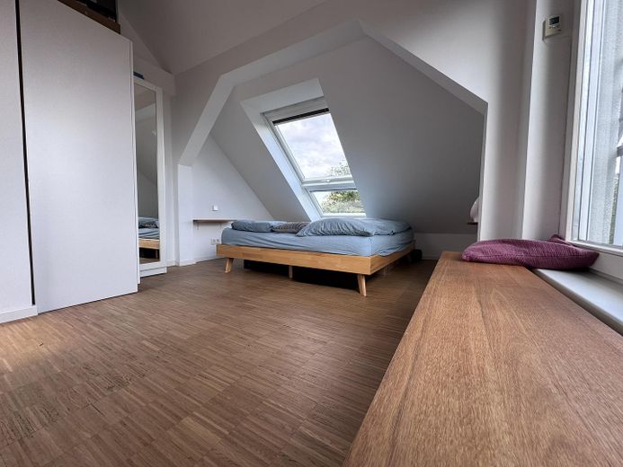 Apartamento de 3,5 habitaciones en Stuttgart-West | Dúplex Kräherwald con balcón y galería – Schlafzimmer 1