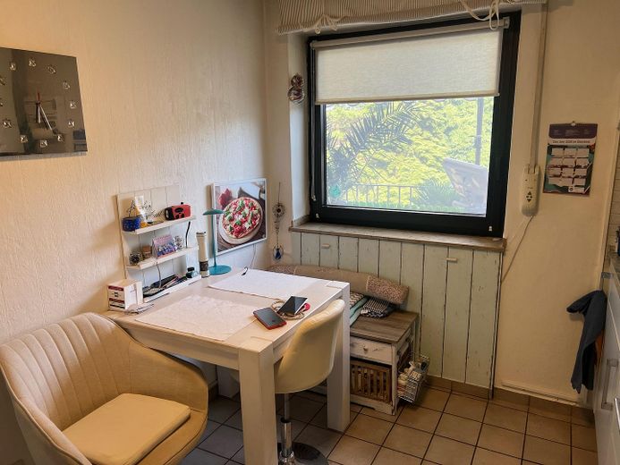 Helle 3 Zimmer-Wohnung in Eicken – Küche, Sitzecke
