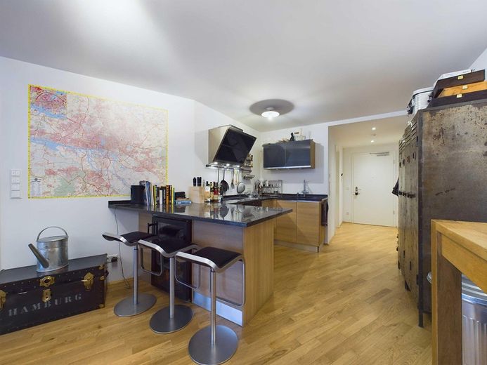 Premium Wohnen in Wandsbek: Helle Neubauwohnung mit Loggia und Team 7 Massivholzküche und Tiefgarage – Foto 9