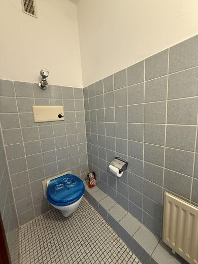 ***Direkt vom Eigentümer*** Großzügige Wohnung mit 2 Balkonen und Weitblick am Waldrand – Gäste WC