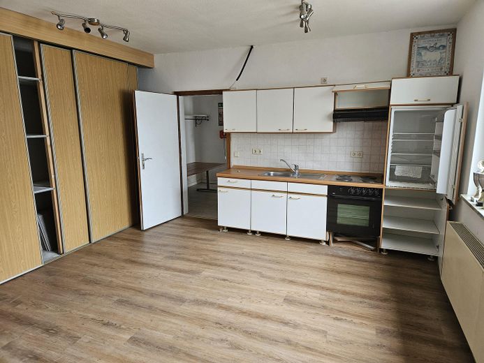 Küche und Besprechungsraum