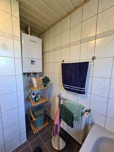 Balkonlu, otoparklı ve yeni doğalgaz kat kaloriferli 3 odalı daire | 50,90 m² – Gasetagenheizung 2026