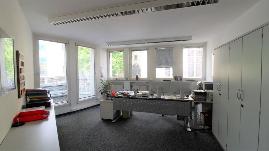 Büro3