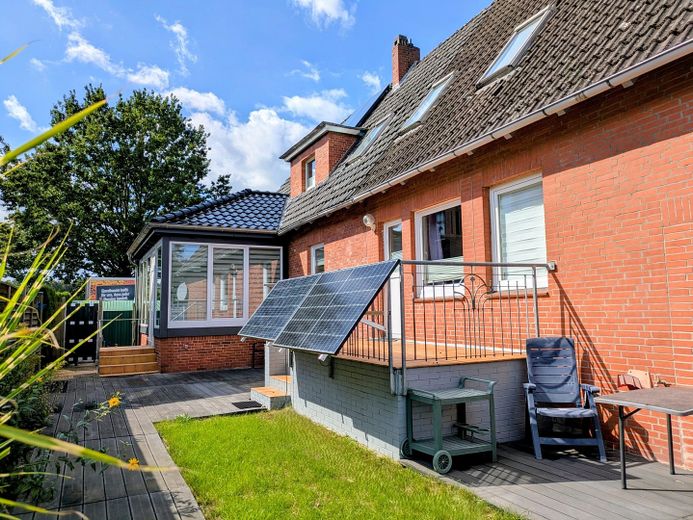 Elmshorn’da çok yönlü tek veya iki ailelik ev – Aile, home office veya kısmi kiralama için alan! – Hausansicht