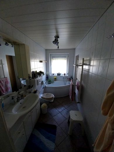 Bad EG - mit Badewanne