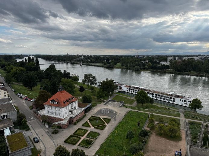 Hausgefühl auf zwei Etagen - Wohnen direkt am Rhein / Kapitalanlage 5% Rendite – फोटो 9