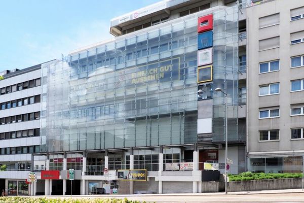 Provisionsfrei! Ideen verwirklichen - Bürofläche mit grüner Oase im Zentrum