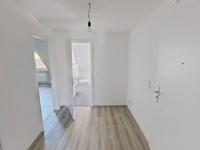 Moderno appartamento di 3 locali con bagno finestrato e tanti comfort a Duisburg-Meiderich – Eingangsbereich