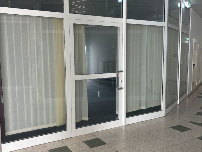 Gewerbeeinheit im Lindenparkcenter – Foto 1