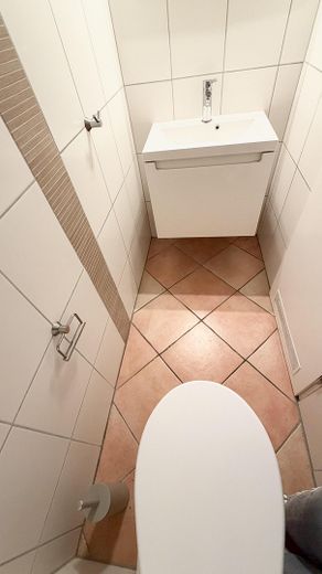 Berlin-Kladow -kernsanierte 3 Zimmer Maisonette Wohnung mit kleinem Garten – Gäste WC 2