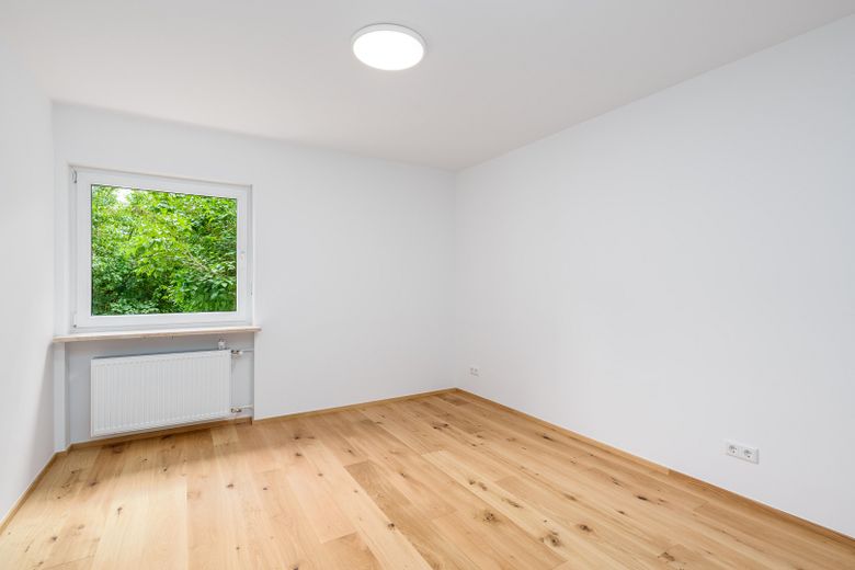 Provisionsfrei: Neue 3-Zimmer-Wohnung mit Sonnenbalkon in ruhiger Grünlage – Schlafzimmer