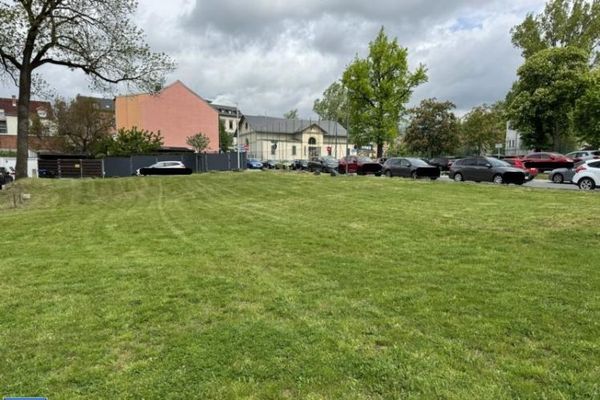 N. immobile: 6826 - Offerta pacchetto! Vendiamo 3 terreni (terreno edificabile pronto per la costruzione, edificabile con 3 edifici plurifamiliari) nel centro di Plauen