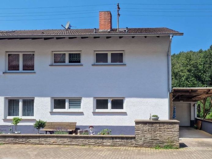 Zweifamilienhaus mit ELW, perfekt für Mehrgenerationen-Wohnen oder als Kapitalanlage – Foto 1