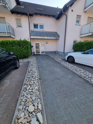 Ramstein | 27 viviendas | TOTALMENTE ALQUILADO | 437.064 € de alquiler neto anual | 6,33 % DE RENTABILIDAD BRUTA | FACTOR 15,79 – Außenansicht Seufzerweg 2-4