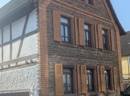 Affascinante casa a graticcio nel cuore di Heusenstamm-Rembrücken