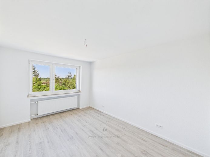 ** Primera ocupación** Vivienda de 2 habitaciones recién reformada con balcón | Ideal para uso propio e inversores – Foto 2