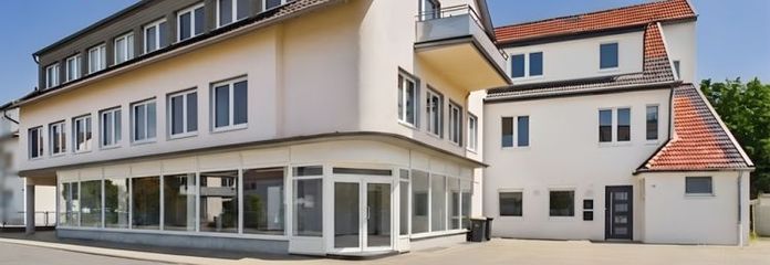 Local comercial alquilado junto a vivienda libre: su oportunidad de obtener atractivos ingresos por alquiler