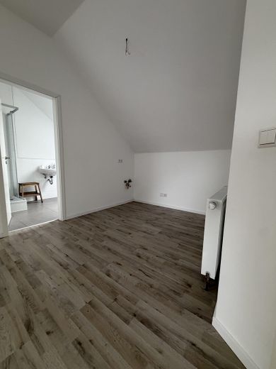 Jasne 2-pokojowe mieszkanie na poddaszu w spokojnej lokalizacji w Sandweier koło Baden-Baden – Zdjęcie 4