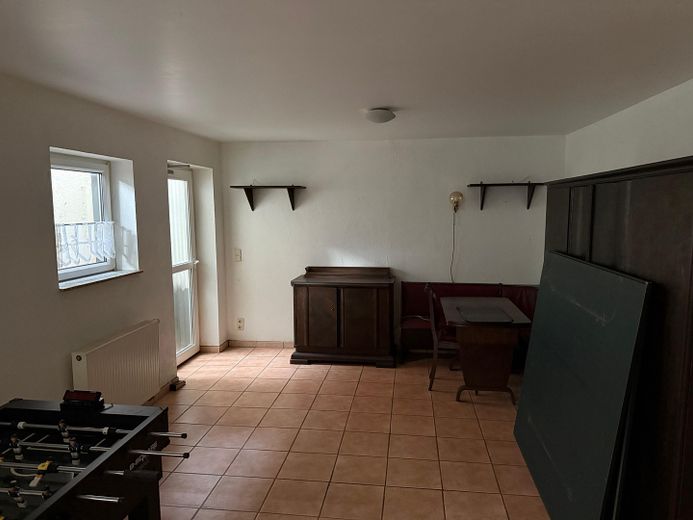 KG Wohnraum im Keller zur Gara