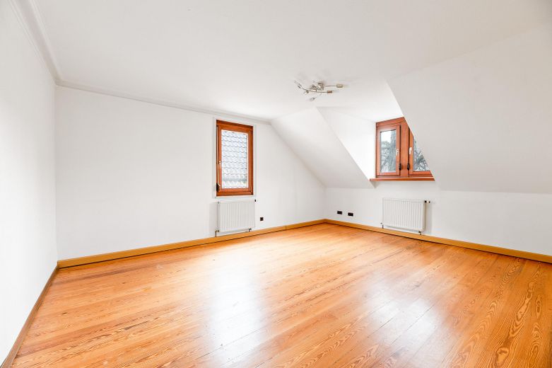 Zimmer 2 mit Dachschräge