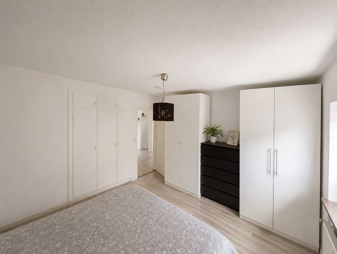 Sonniges Südhaus mit Garten provisionsfrei + bezugsfertig auf dem Harkortberg in Alt-Wetter – Schlafzimmer via Diele_1OG