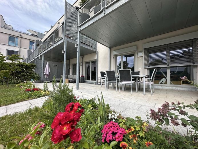 Garten & Terrasse Bild 2