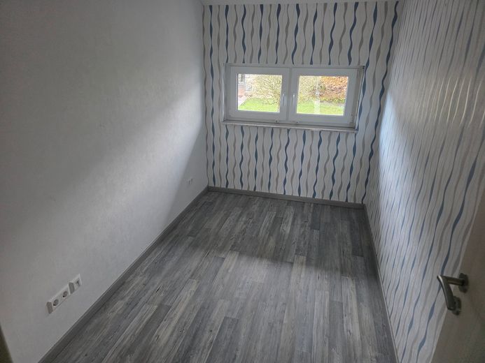 Freundliche und neuwertige 3,5-Raum-Dachgeschosswohnung mit geh. Innenausstattung in Aßlar – Foto 5