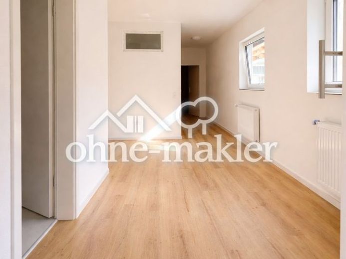 Elektrik ve ısıtma giderleri dâhil, açık planlı ankastre mutfaklı, modern şekilde yenilenmiş 2 odalı daire – Fotoğraf 1