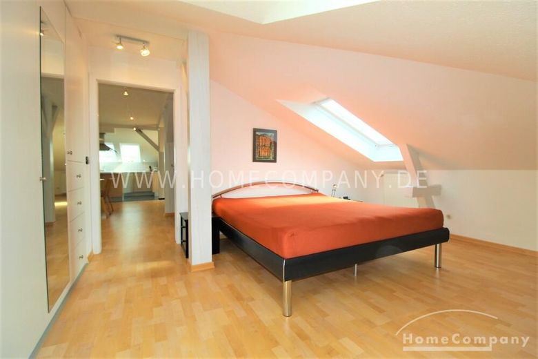 18579 HomeCompany Dresden Schickes möbliertes Dachgeschoß-Apartment in Blasewitz mit Blick über Dresden max. 3 Personen – 1418ecb1da9187998a2d4bf519f09f158557f07f.jpg