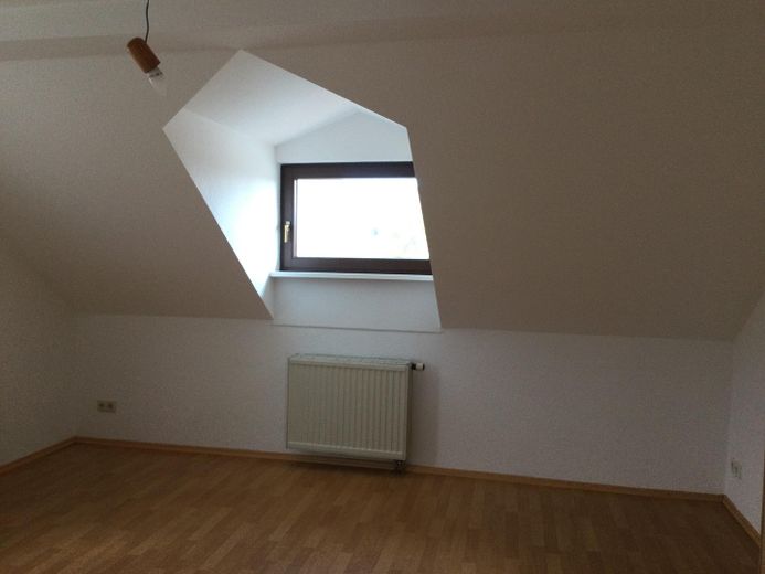 Ein-/Zweifamilien Stadthaus am Weinberg kernsaniert, vielseitig nutzbar, freistehend – DG Schlafen