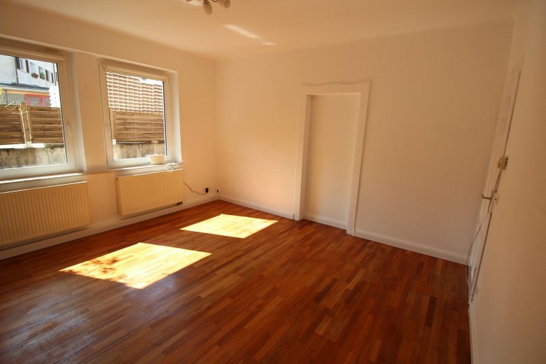 Frisch renovierte E.G Wohnung mit Balkon und Garten zur Mitnutzung – Foto 10
