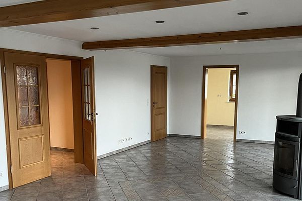 Spazio abitativo per tutti - 5 locali, 170 m², 2 bagni, stufa svedese, balcone, vista